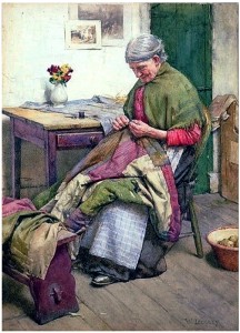 бабушка шьет лоскутное одеяло